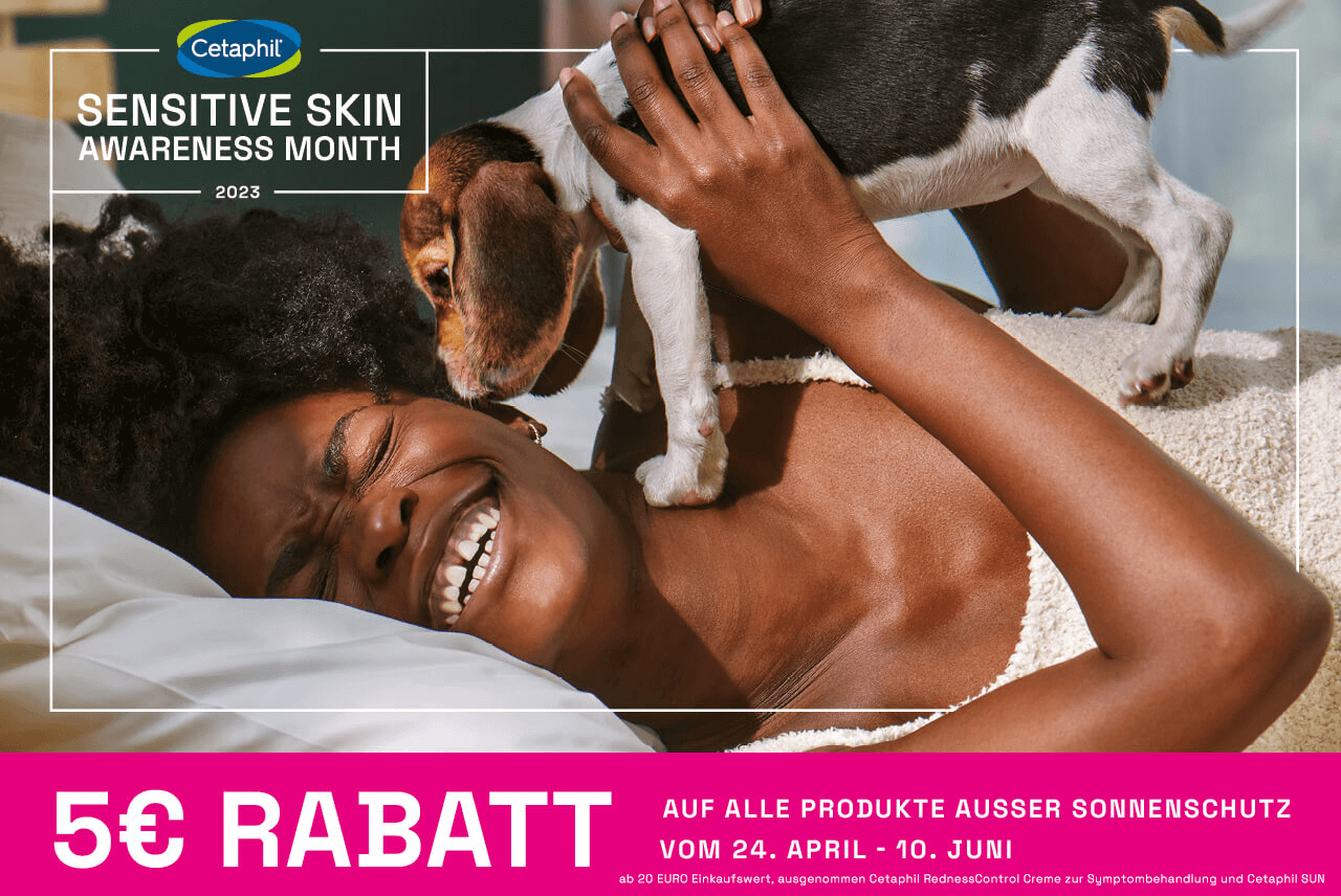 Frau mit Hund zum Cetaphil Sensitive Skin Awareness Month